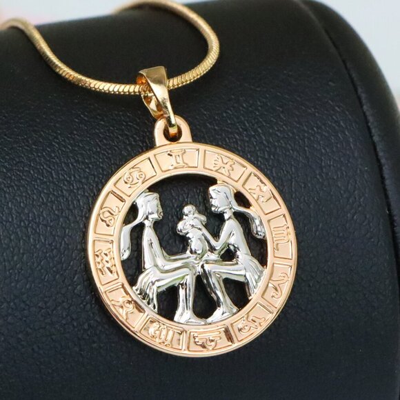 "Rose Gold Gemini Zodiac Pendant with Twin Motif and Symbol Circle, XPPT1447 - Picture 1 of 13